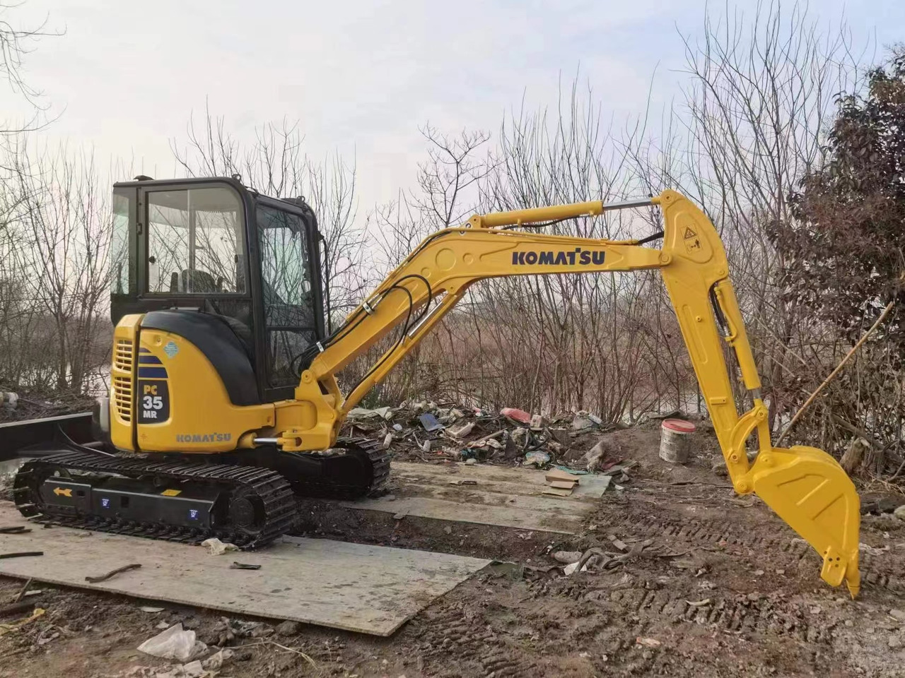 KOMATSU PC 35 MR - Mini bager: slika 1 KOMATSU PC 35 MR - Mini bager: slika 1