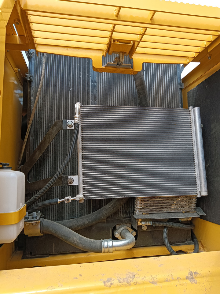 KOMATSU PC200-8 - Bager guseničar: slika 4 KOMATSU PC200-8 - Bager guseničar: slika 4