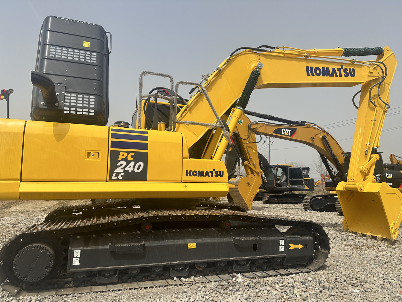 Komatsu PC 240 LC-8 - Bager guseničar: slika 2 Komatsu PC 240 LC-8 - Bager guseničar: slika 2