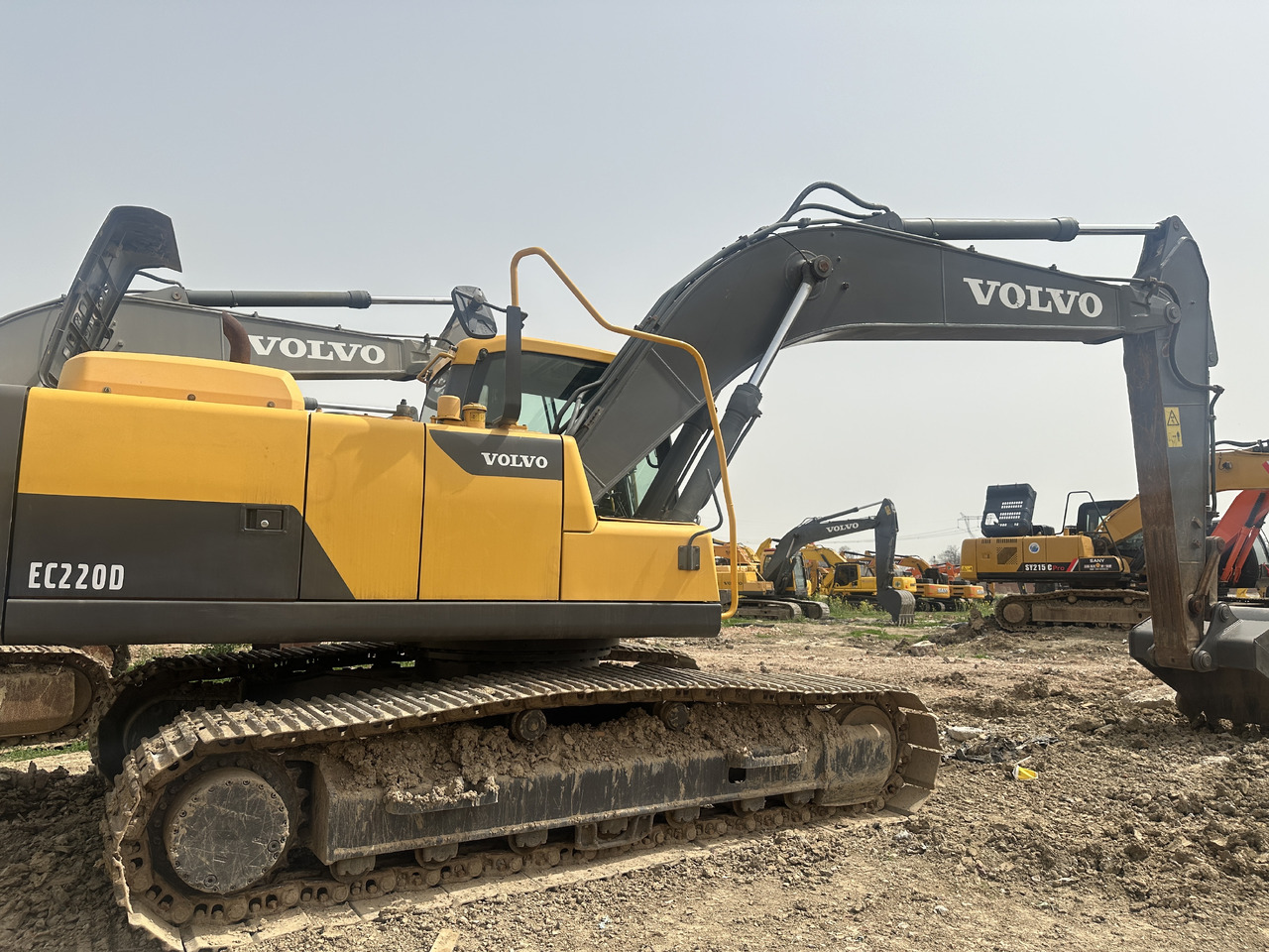 VOLVO EC220D - Bager guseničar: slika 3 VOLVO EC220D - Bager guseničar: slika 3