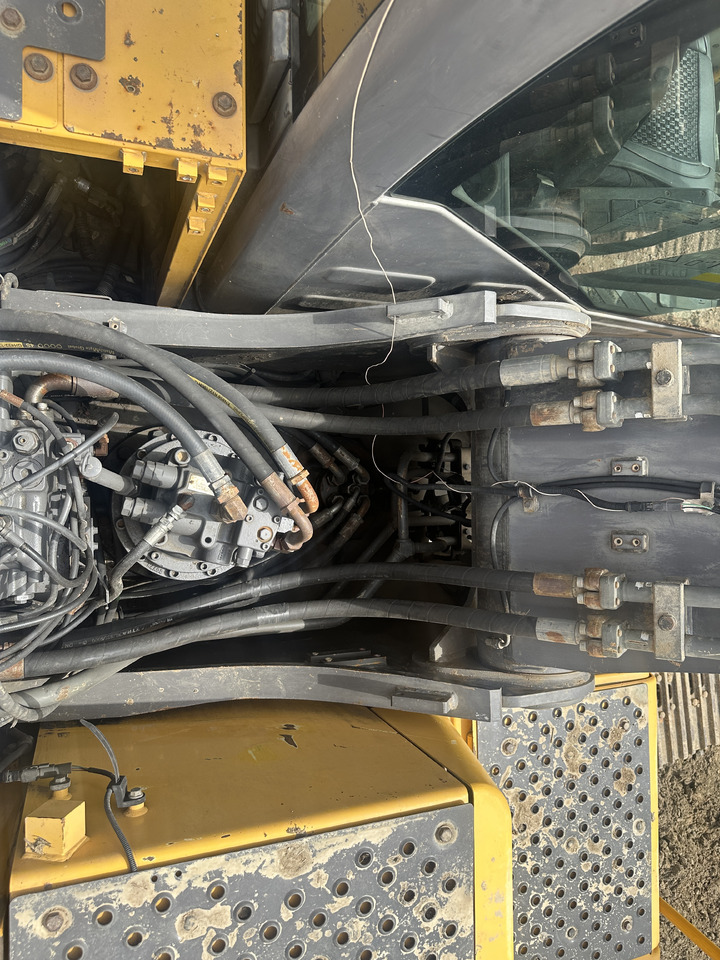 VOLVO EC220D - Bager guseničar: slika 4 VOLVO EC220D - Bager guseničar: slika 4