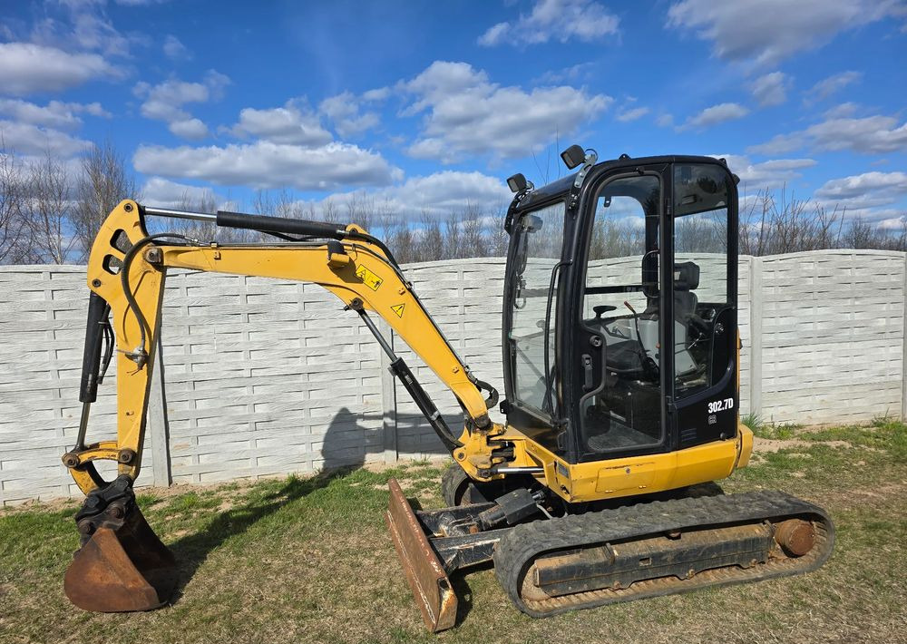Caterpillar - Mini bager: slika 1 Caterpillar - Mini bager: slika 1