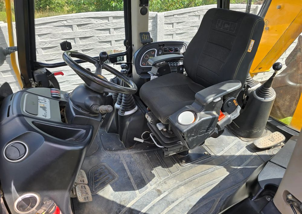 JCB - Bager utovarivač: slika 3 JCB - Bager utovarivač: slika 3