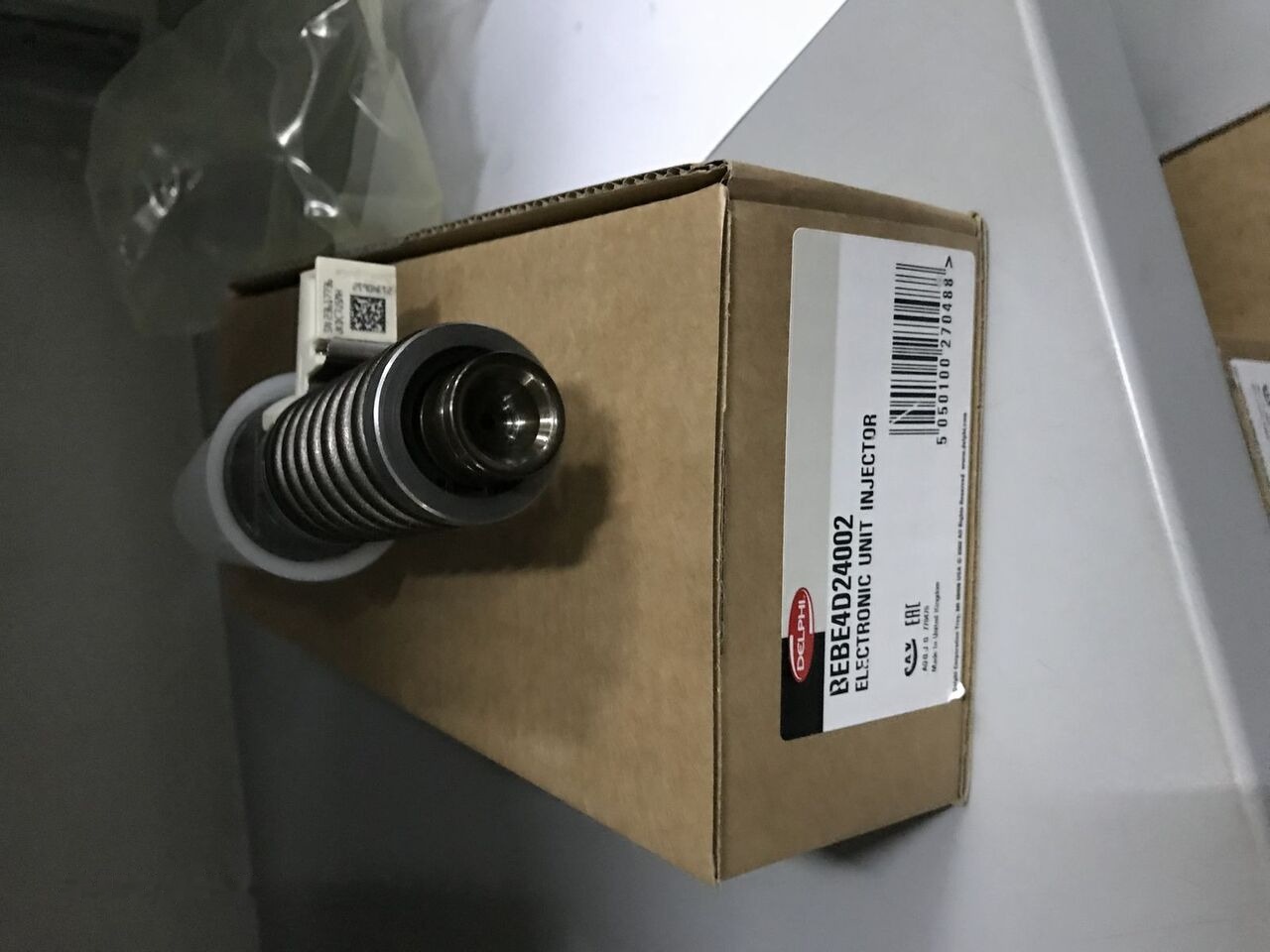 Delphi 2018 BEBE4D24002   Volvo RENAULT-VOLVO truck - Ubrizgač za Kamion: slika 2 Delphi 2018 BEBE4D24002   Volvo RENAULT-VOLVO truck - Ubrizgač za Kamion: slika 2