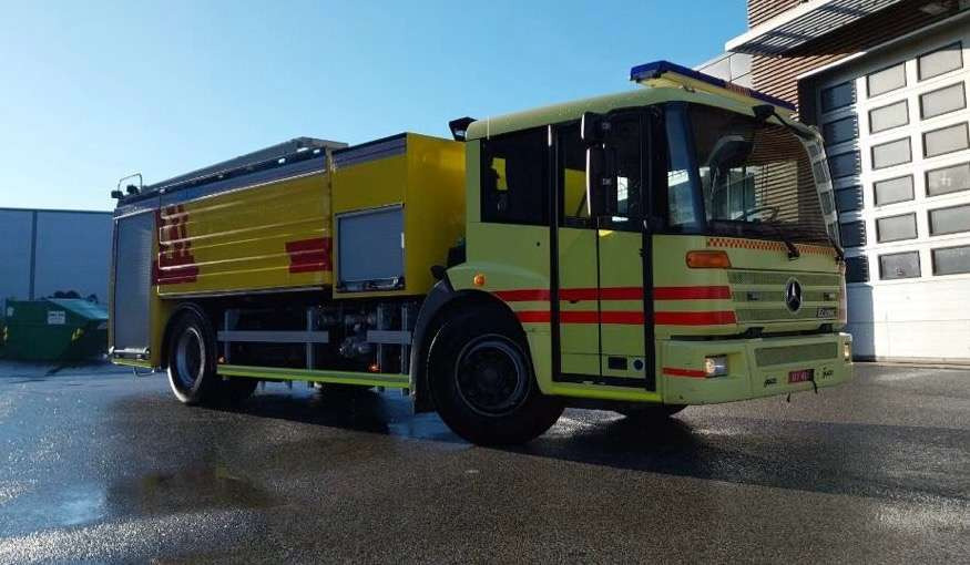 2005 Mercedes-Benz Econic 1833L / 2,50m høyde / Water tanker / Firetruck - Vatrogasni kamion: slika 1 2005 Mercedes-Benz Econic 1833L / 2,50m høyde / Water tanker / Firetruck - Vatrogasni kamion: slika 1