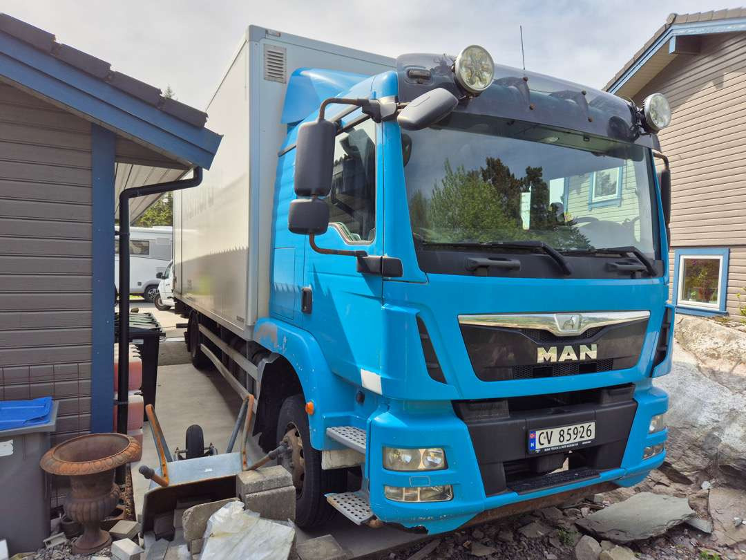 2016 Skapbil MAN TGM15.250 EU-godkjent Euroklasse 6T - Kamion sa zatvorenim sandukom: slika 2 2016 Skapbil MAN TGM15.250 EU-godkjent Euroklasse 6T - Kamion sa zatvorenim sandukom: slika 2