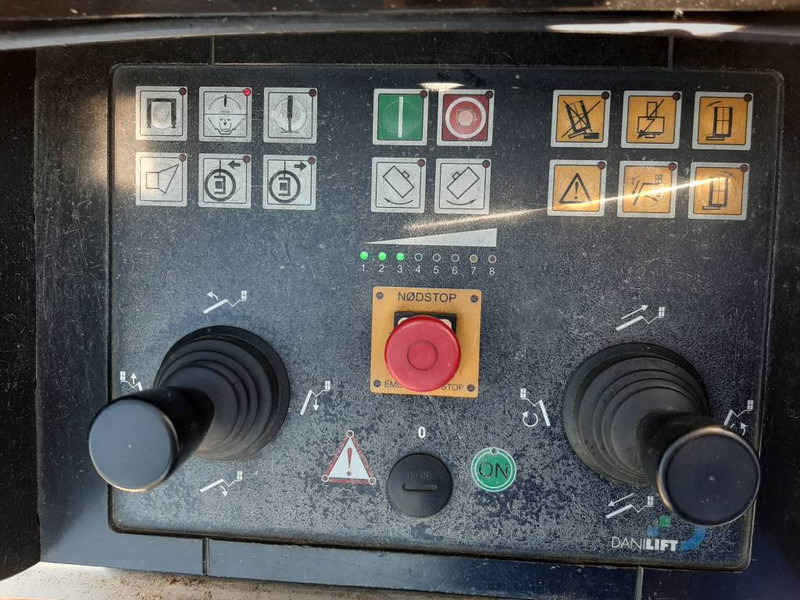 Vazdušna platforma montirana na kamion Palfinger P 140 V: slika 11