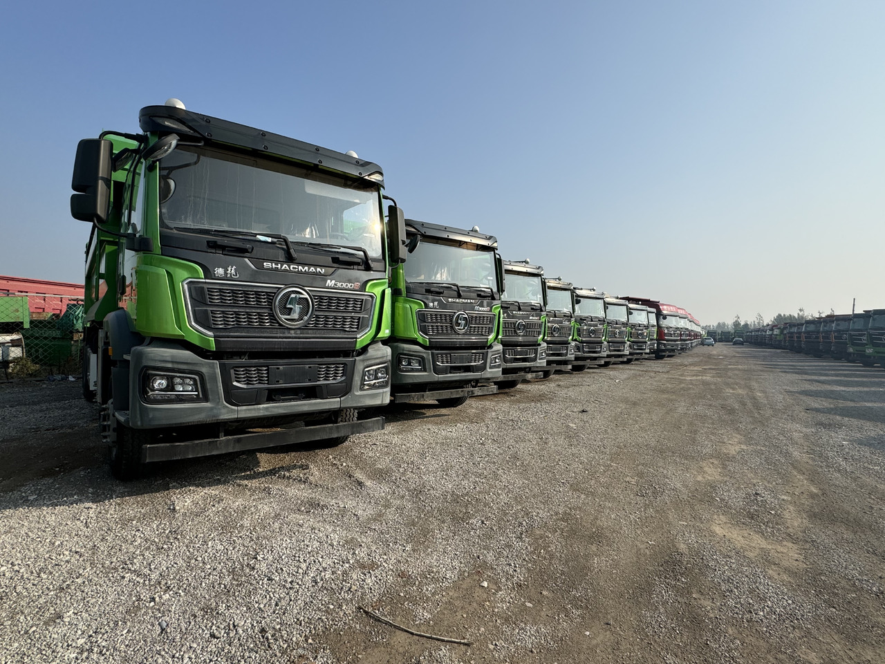 SHACMAN GT - Istovarivač: slika 1 SHACMAN GT - Istovarivač: slika 1