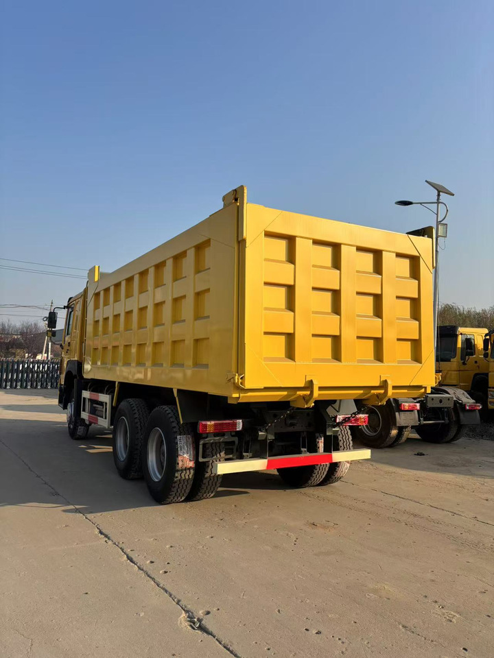 SINOTRUCK HOWO - Istovarivač: slika 4 SINOTRUCK HOWO - Istovarivač: slika 4