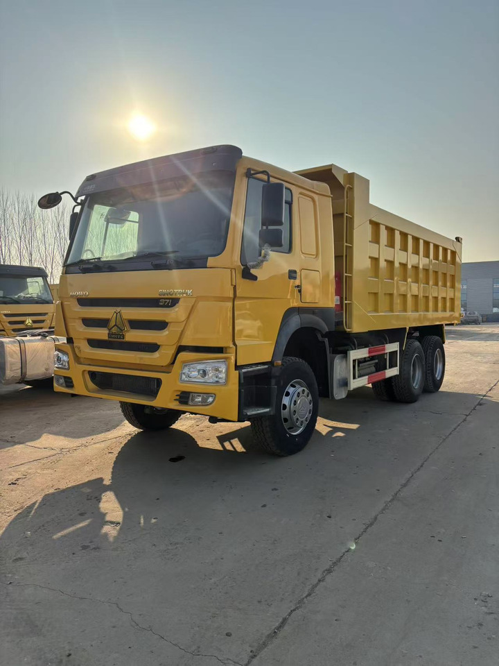 SINOTRUCK HOWO - Istovarivač: slika 2 SINOTRUCK HOWO - Istovarivač: slika 2