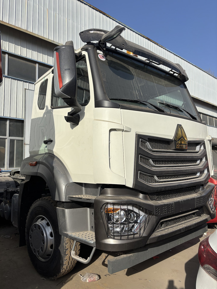 SINOTRUCK HOWO - Tegljač: slika 2 SINOTRUCK HOWO - Tegljač: slika 2