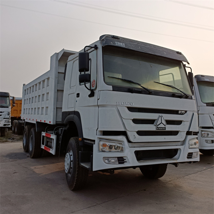 Sinotruck - Istovarivač: slika 1 Sinotruck - Istovarivač: slika 1
