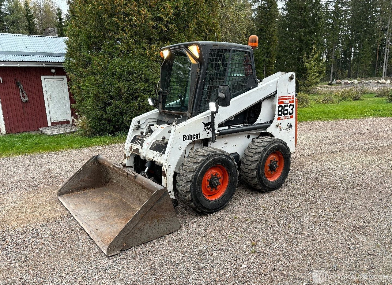 Bobcat 863, 2001, 2.7 l, 5120h, Askola - Mini utovarivač: slika 1 Bobcat 863, 2001, 2.7 l, 5120h, Askola - Mini utovarivač: slika 1