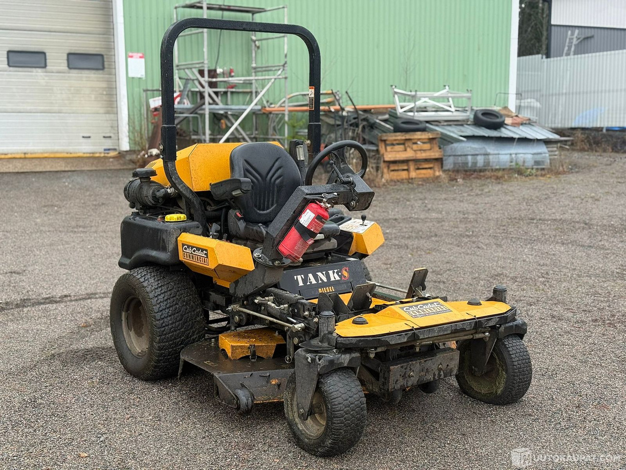 Cub Cadet 6032 TANK suurteholeikkuri Dieselmoottorilla!, Jyväskylä - Baštenska kosačica: slika 2 Cub Cadet 6032 TANK suurteholeikkuri Dieselmoottorilla!, Jyväskylä - Baštenska kosačica: slika 2