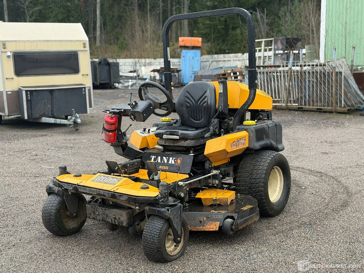 Cub Cadet 6032 TANK suurteholeikkuri Dieselmoottorilla!, Jyväskylä - Baštenska kosačica: slika 1 Cub Cadet 6032 TANK suurteholeikkuri Dieselmoottorilla!, Jyväskylä - Baštenska kosačica: slika 1