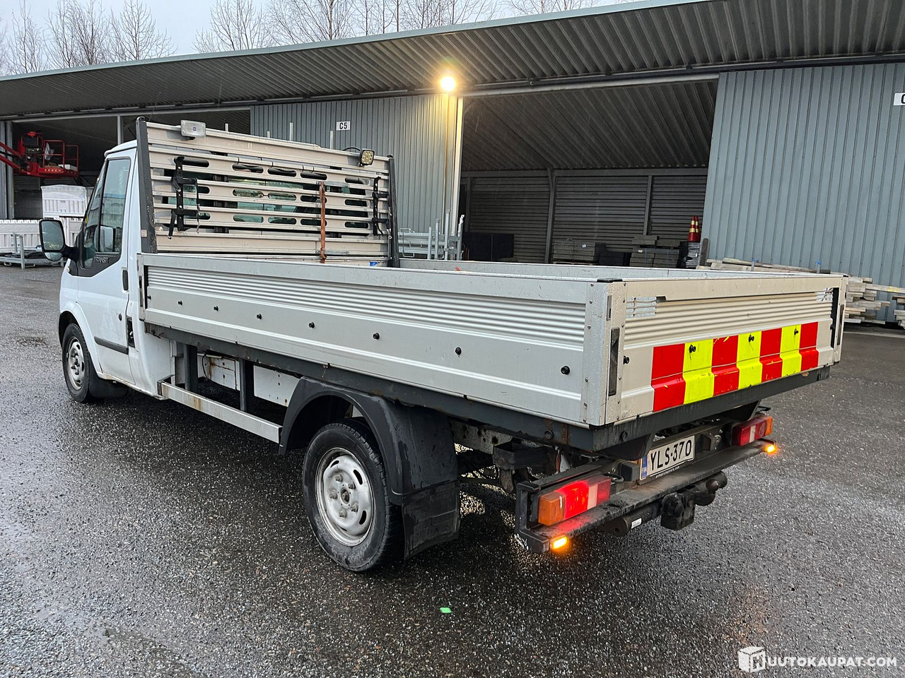 Ford Transit flatbed, reg. year 2012, only 151,068 km, Tampere - Dostavno vozilo s ravnom platformom: slika 4 Ford Transit flatbed, reg. year 2012, only 151,068 km, Tampere - Dostavno vozilo s ravnom platformom: slika 4