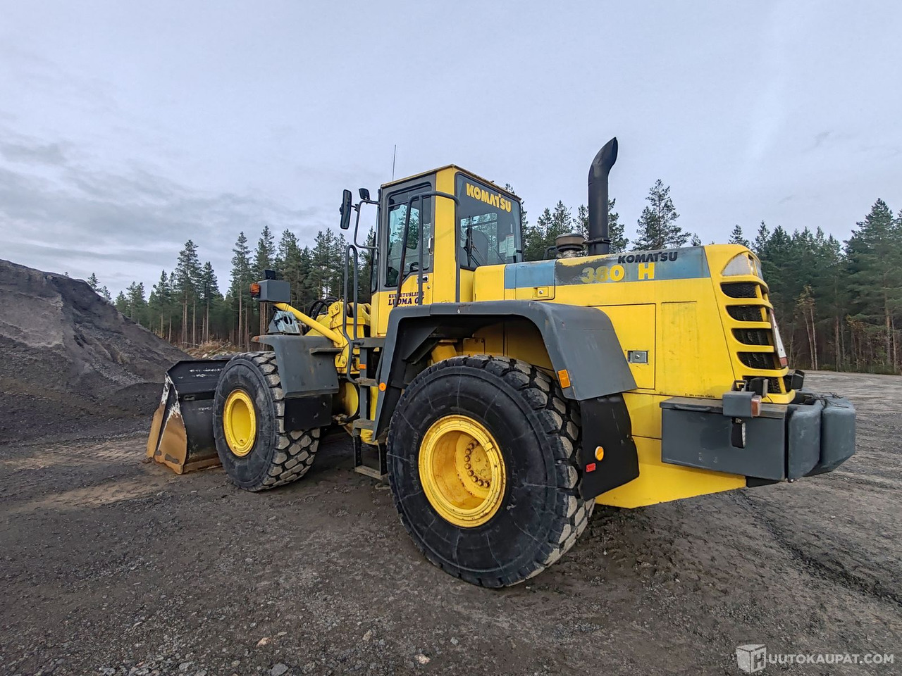 Utovarivač točkaš Komatsu WA380-3H pyöräkuormaaja, 1995, Alajärvi: slika 9 Utovarivač točkaš Komatsu WA380-3H pyöräkuormaaja, 1995, Alajärvi: slika 9