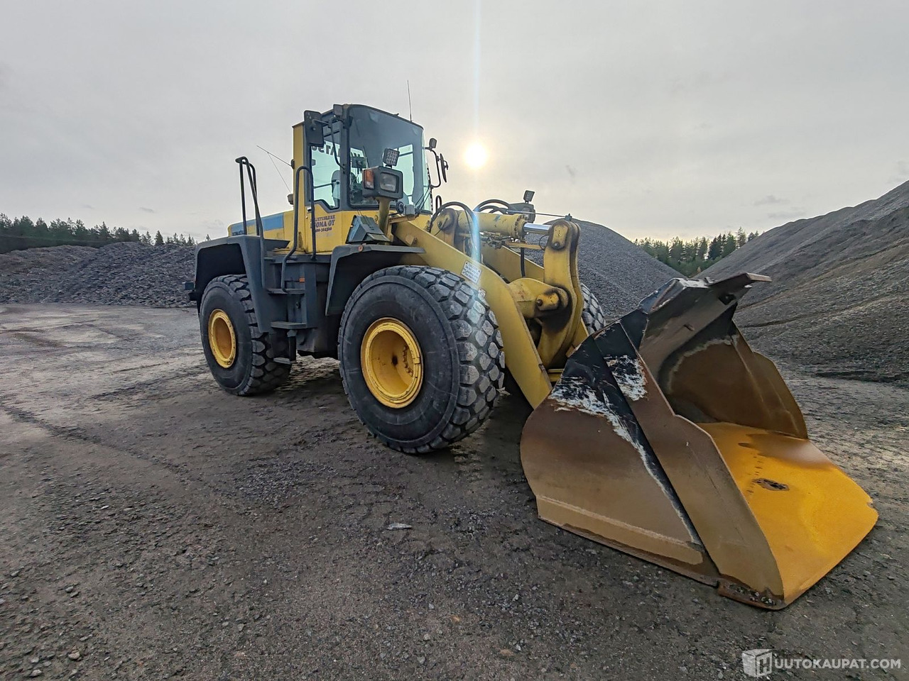Utovarivač točkaš Komatsu WA380-3H pyöräkuormaaja, 1995, Alajärvi: slika 19 Utovarivač točkaš Komatsu WA380-3H pyöräkuormaaja, 1995, Alajärvi: slika 19