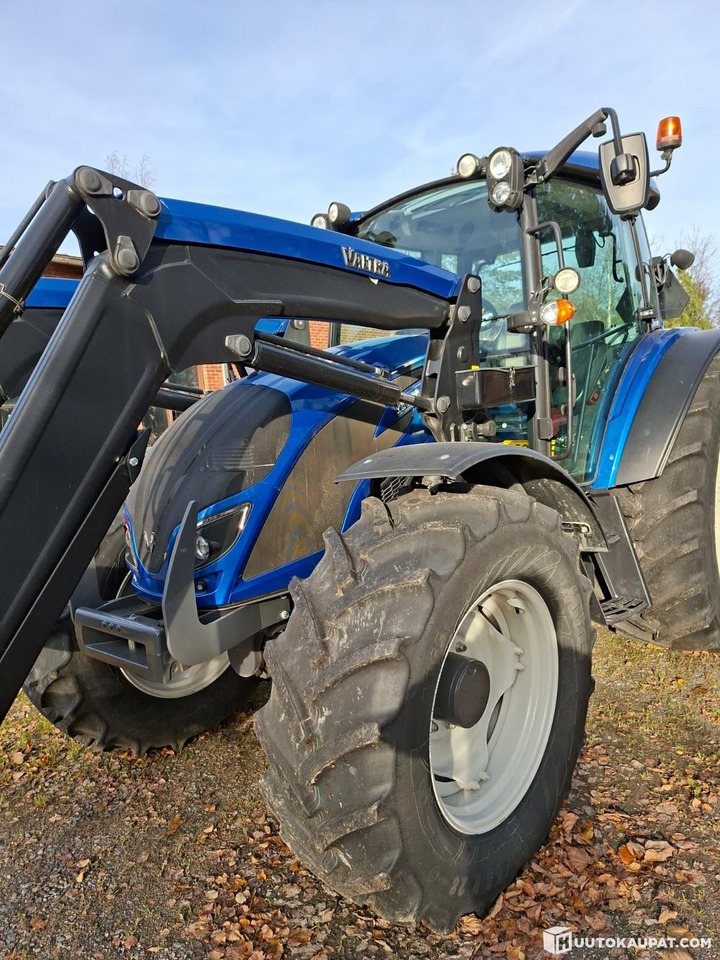 Valtra A134 with front loader, model year 2019, Kurikka - Traktor: slika 2 Valtra A134 with front loader, model year 2019, Kurikka - Traktor: slika 2