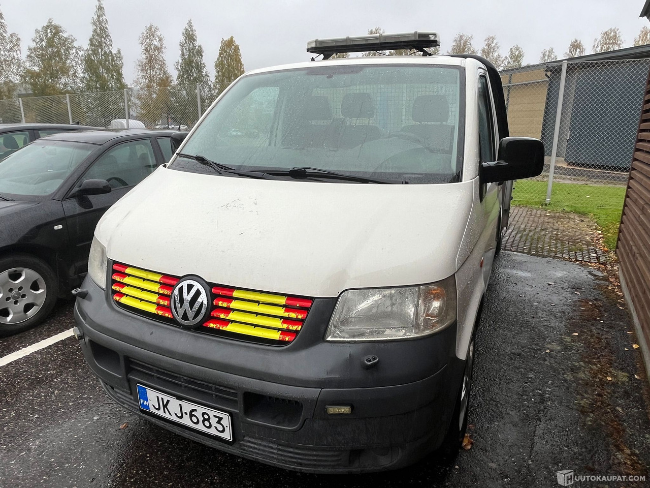 Volkswagen Transporter, lava-auto, 2007, korjattavaksi, Salo - Dostavno vozilo s ravnom platformom: slika 4 Volkswagen Transporter, lava-auto, 2007, korjattavaksi, Salo - Dostavno vozilo s ravnom platformom: slika 4