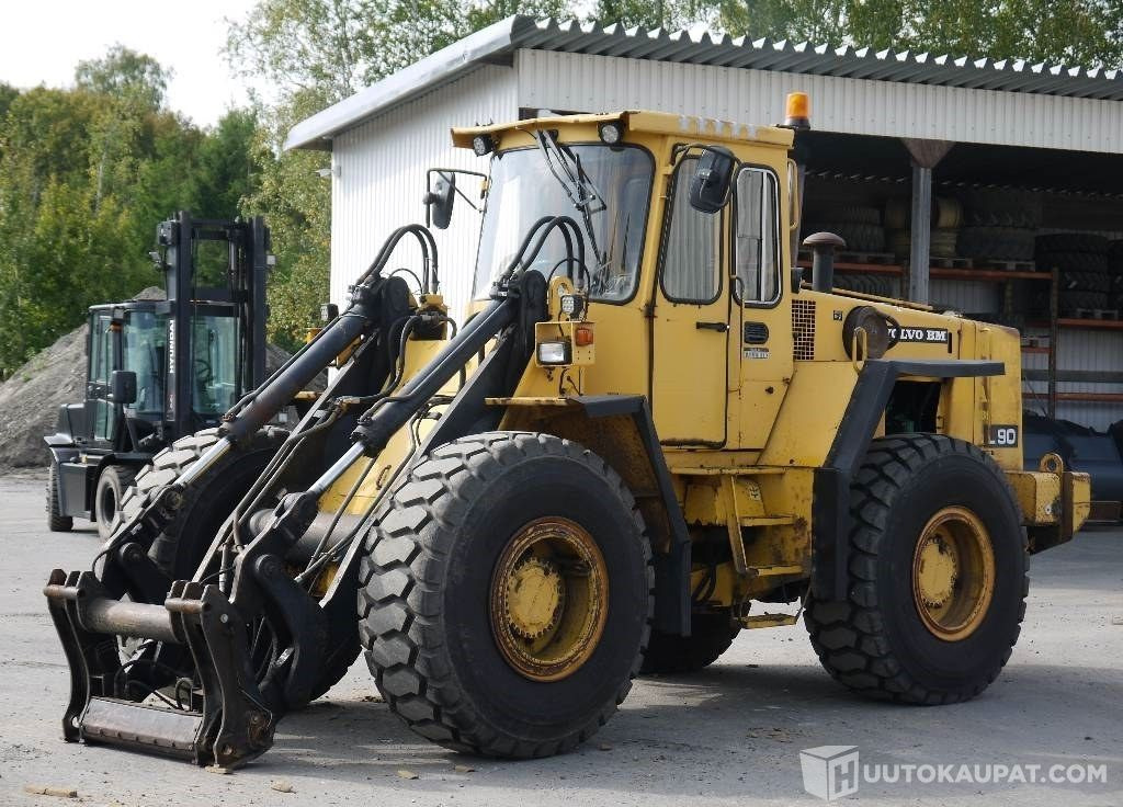 Volvo L 90, 1988, 30 268 h Pyöräkuormaja, Humppila - Utovarivač točkaš: slika 1 Volvo L 90, 1988, 30 268 h Pyöräkuormaja, Humppila - Utovarivač točkaš: slika 1