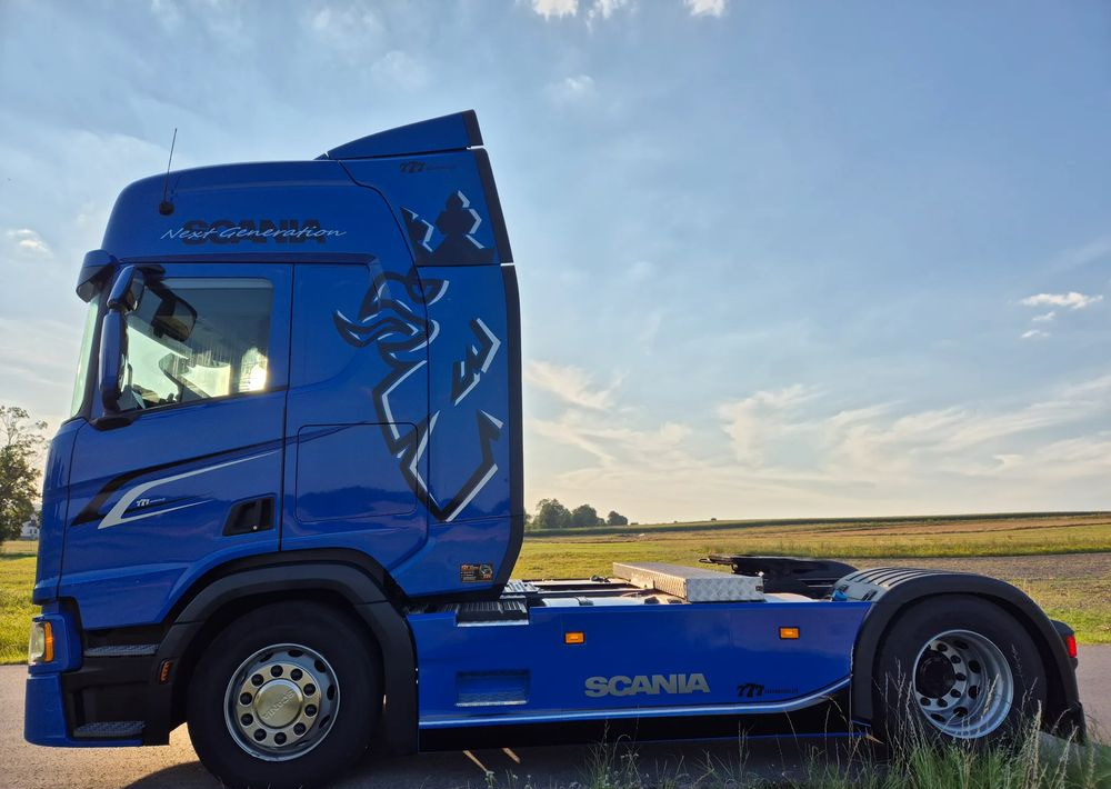Scania R410 RETARDER FULL LED 2 ZBIORNIKI / KLIMA POSTOJOWA / VIRTUAL COCPIT z Niemiec - Tegljač: slika 4 Scania R410 RETARDER FULL LED 2 ZBIORNIKI / KLIMA POSTOJOWA / VIRTUAL COCPIT z Niemiec - Tegljač: slika 4