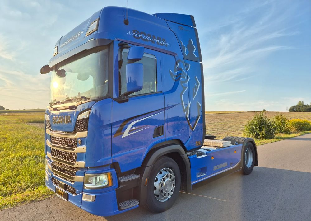 Scania R410 RETARDER FULL LED 2 ZBIORNIKI / KLIMA POSTOJOWA / VIRTUAL COCPIT z Niemiec - Tegljač: slika 2 Scania R410 RETARDER FULL LED 2 ZBIORNIKI / KLIMA POSTOJOWA / VIRTUAL COCPIT z Niemiec - Tegljač: slika 2