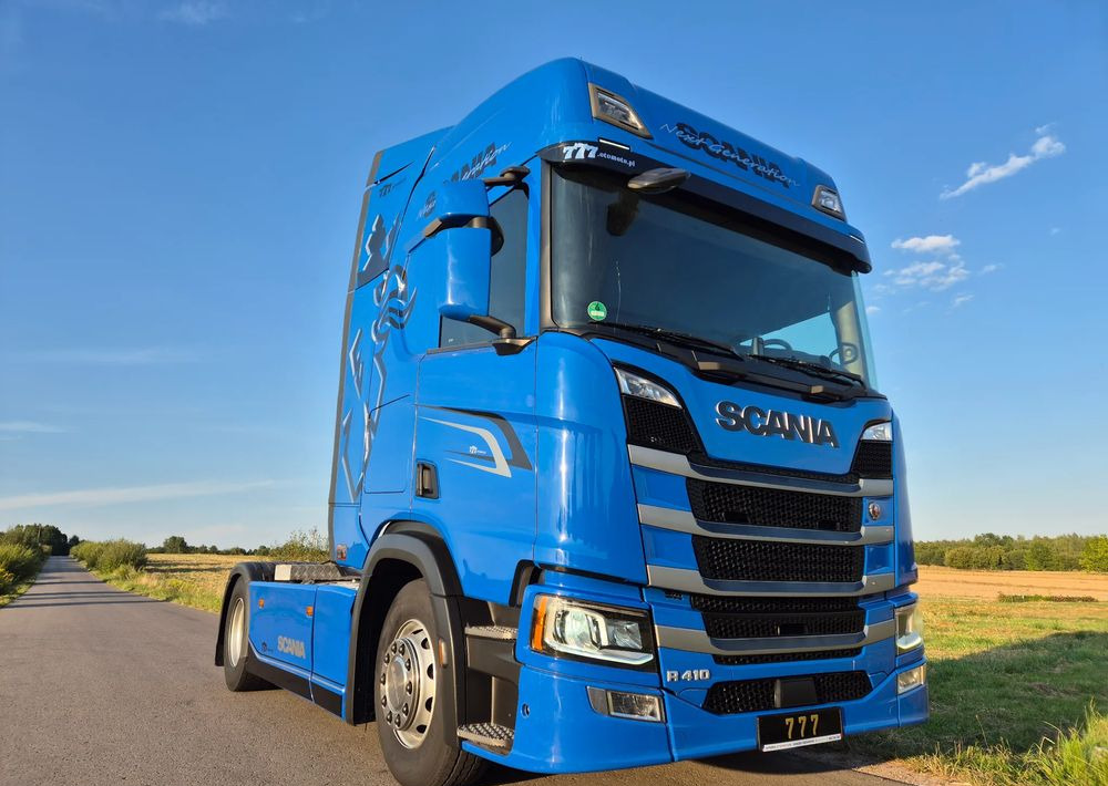 Scania R410 RETARDER FULL LED 2 ZBIORNIKI / KLIMA POSTOJOWA / VIRTUAL COCPIT z Niemiec - Tegljač: slika 3 Scania R410 RETARDER FULL LED 2 ZBIORNIKI / KLIMA POSTOJOWA / VIRTUAL COCPIT z Niemiec - Tegljač: slika 3