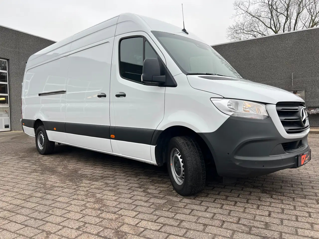 Mercedes-Benz Sprinter 317 L3H2 (37.250ex) 9G-TRONIC CAMERA PTS MBUX - Furgon: slika 3 Mercedes-Benz Sprinter 317 L3H2 (37.250ex) 9G-TRONIC CAMERA PTS MBUX - Furgon: slika 3