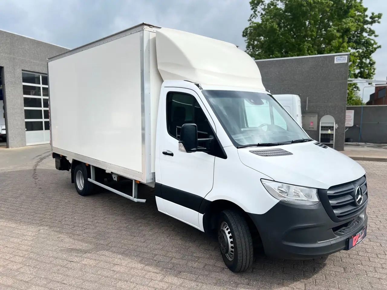 Mercedes-Benz Sprinter 515 KAST+LIFT + SPOILER (35.250ex) 2.300M - Dostavno vozilo sa zatvorenim sandukom: slika 3 Mercedes-Benz Sprinter 515 KAST+LIFT + SPOILER (35.250ex) 2.300M - Dostavno vozilo sa zatvorenim sandukom: slika 3