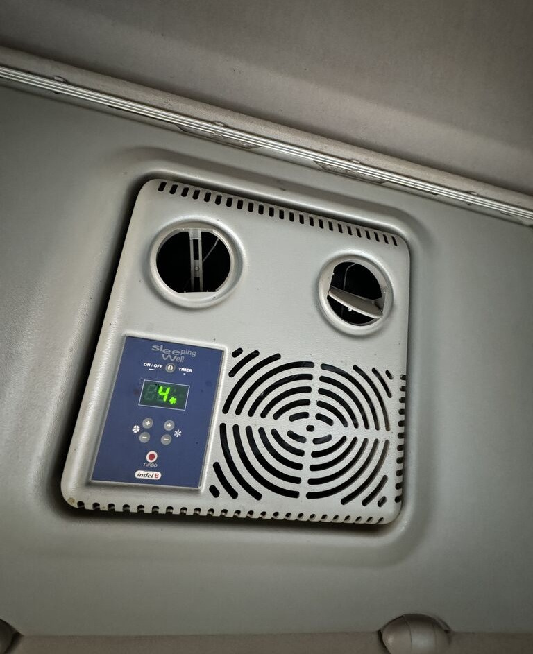 IVECO MERCEDES DAF MAN SCANIA INDEL B - Deo klima uređaja za Kamion: slika 4 IVECO MERCEDES DAF MAN SCANIA INDEL B - Deo klima uređaja za Kamion: slika 4