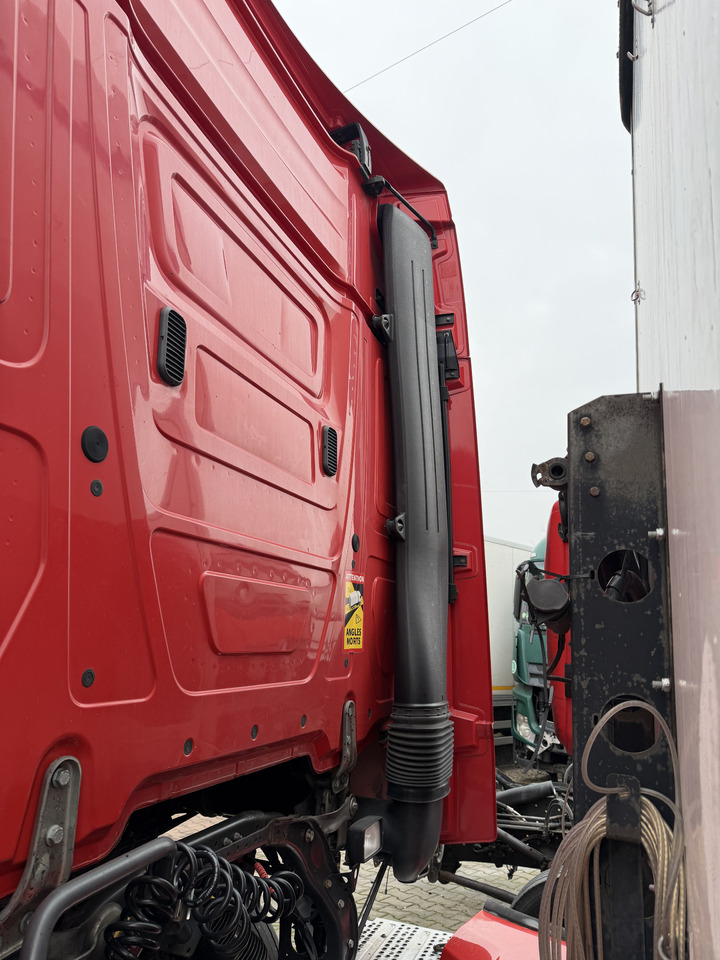 Mercedes Actros MP 4 - Aerodinamika/ Spojler: slika 3 Mercedes Actros MP 4 - Aerodinamika/ Spojler: slika 3