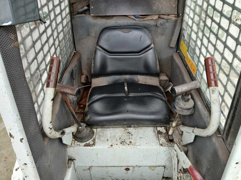 Gehl 1640 - Mini utovarivač: slika 3 Gehl 1640 - Mini utovarivač: slika 3