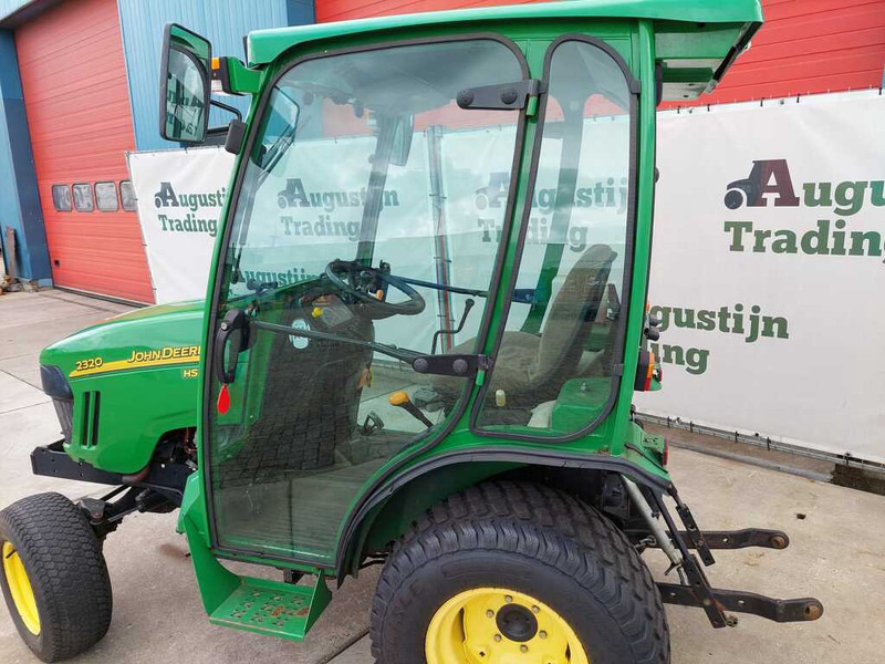 John Deere 2320 - Mali traktor: slika 2 John Deere 2320 - Mali traktor: slika 2