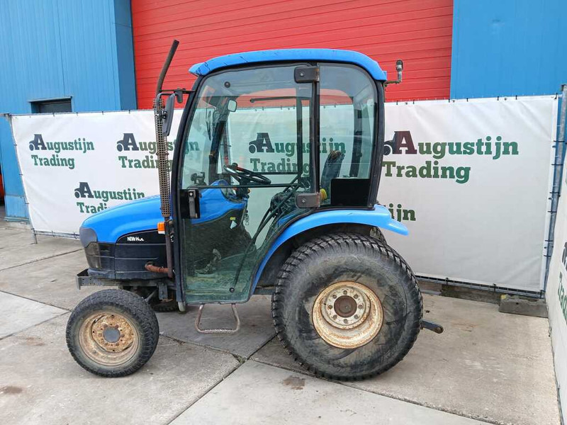 New Holland TC 27 - Traktor: slika 1 New Holland TC 27 - Traktor: slika 1