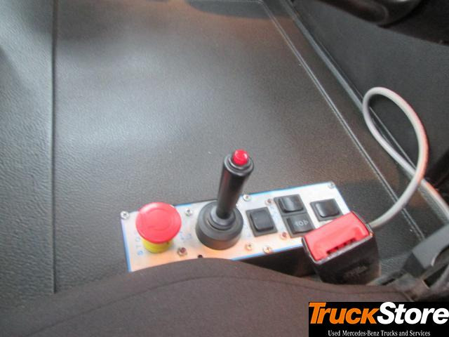 Mercedes-Benz Arocs 2645 LK - Kamion za utovaranje kontejnera: slika 2 Mercedes-Benz Arocs 2645 LK - Kamion za utovaranje kontejnera: slika 2