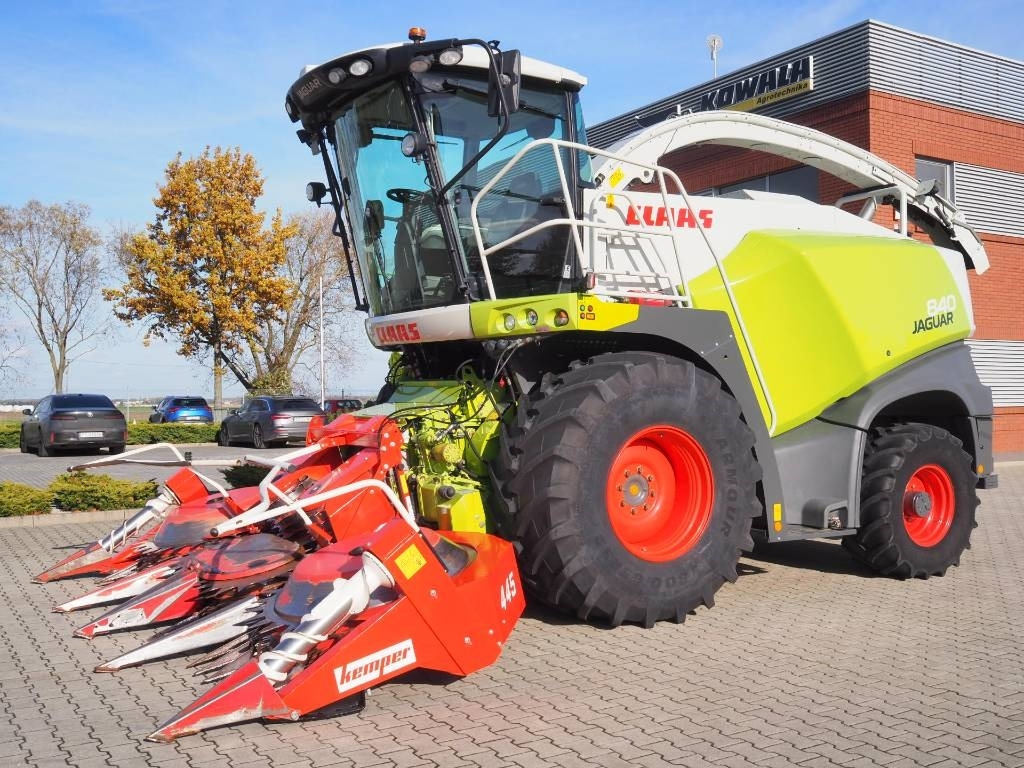 Claas Jaguar 840 4x4 + Kemper 445 - Kombajn za stočnu hranu: slika 5 Claas Jaguar 840 4x4 + Kemper 445 - Kombajn za stočnu hranu: slika 5