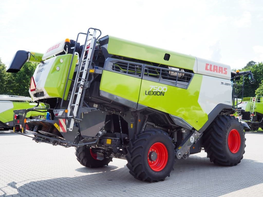 Claas Lexion 7500 + V930 - Kombinovani kombajn: slika 3 Claas Lexion 7500 + V930 - Kombinovani kombajn: slika 3