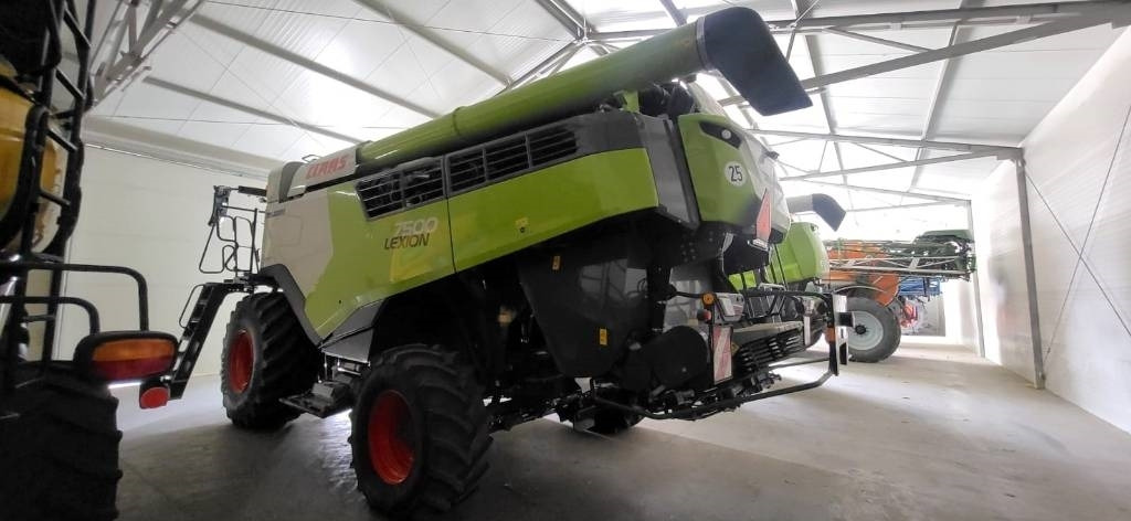 Claas Lexion 7500 + V930 - Kombinovani kombajn: slika 3 Claas Lexion 7500 + V930 - Kombinovani kombajn: slika 3