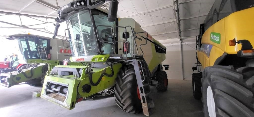 Claas Lexion 7500 + V930 - Kombinovani kombajn: slika 2 Claas Lexion 7500 + V930 - Kombinovani kombajn: slika 2