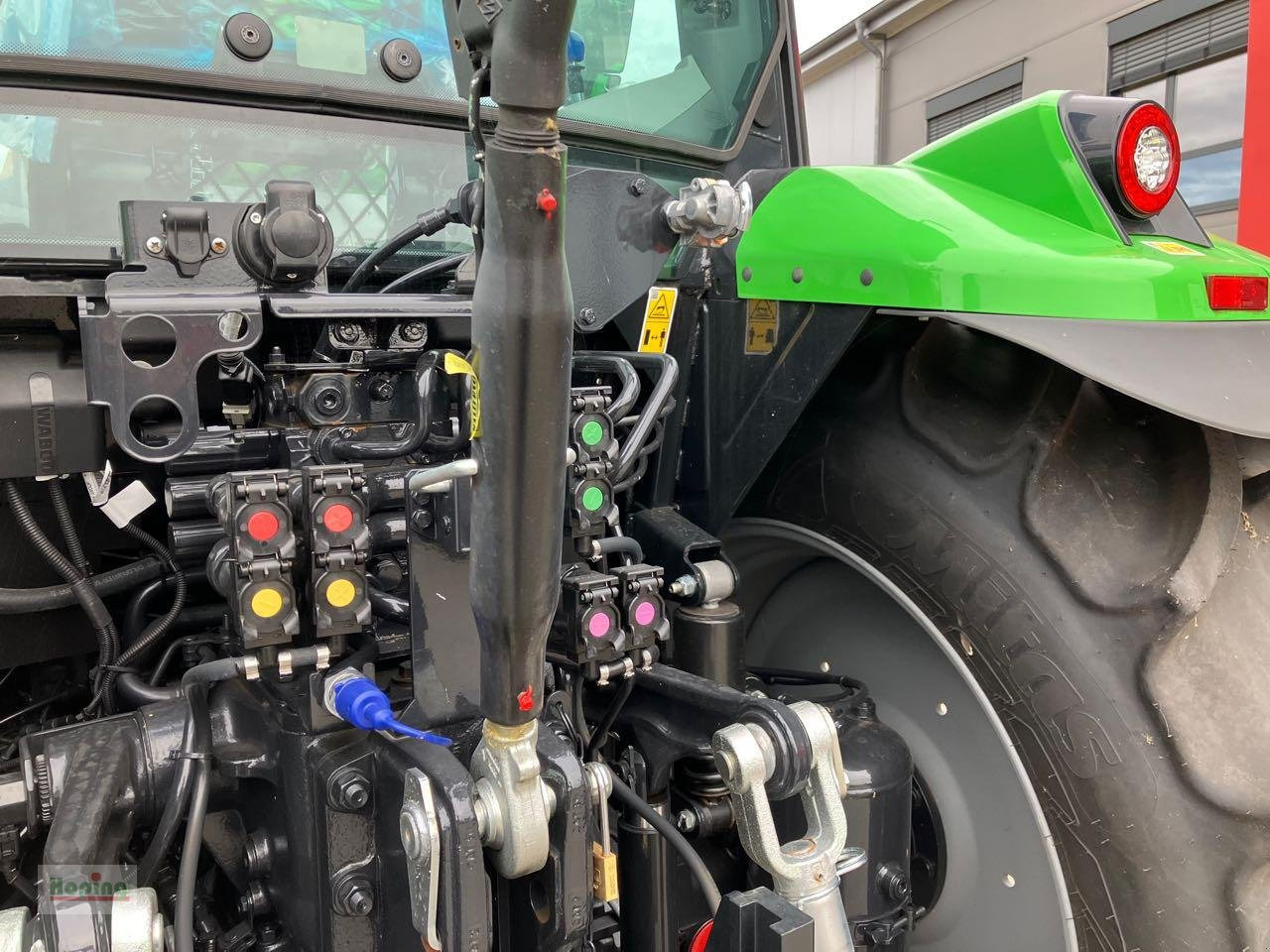 Deutz-Fahr 6125C TTV STAGE V - Traktor: slika 4 Deutz-Fahr 6125C TTV STAGE V - Traktor: slika 4