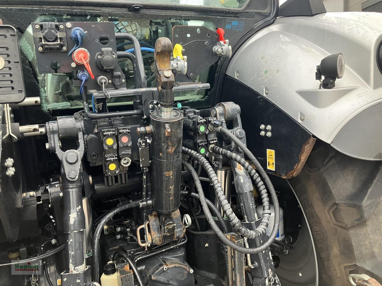 Deutz-Fahr 6185 Agrotron TTV Vo - Traktor: slika 4 Deutz-Fahr 6185 Agrotron TTV Vo - Traktor: slika 4