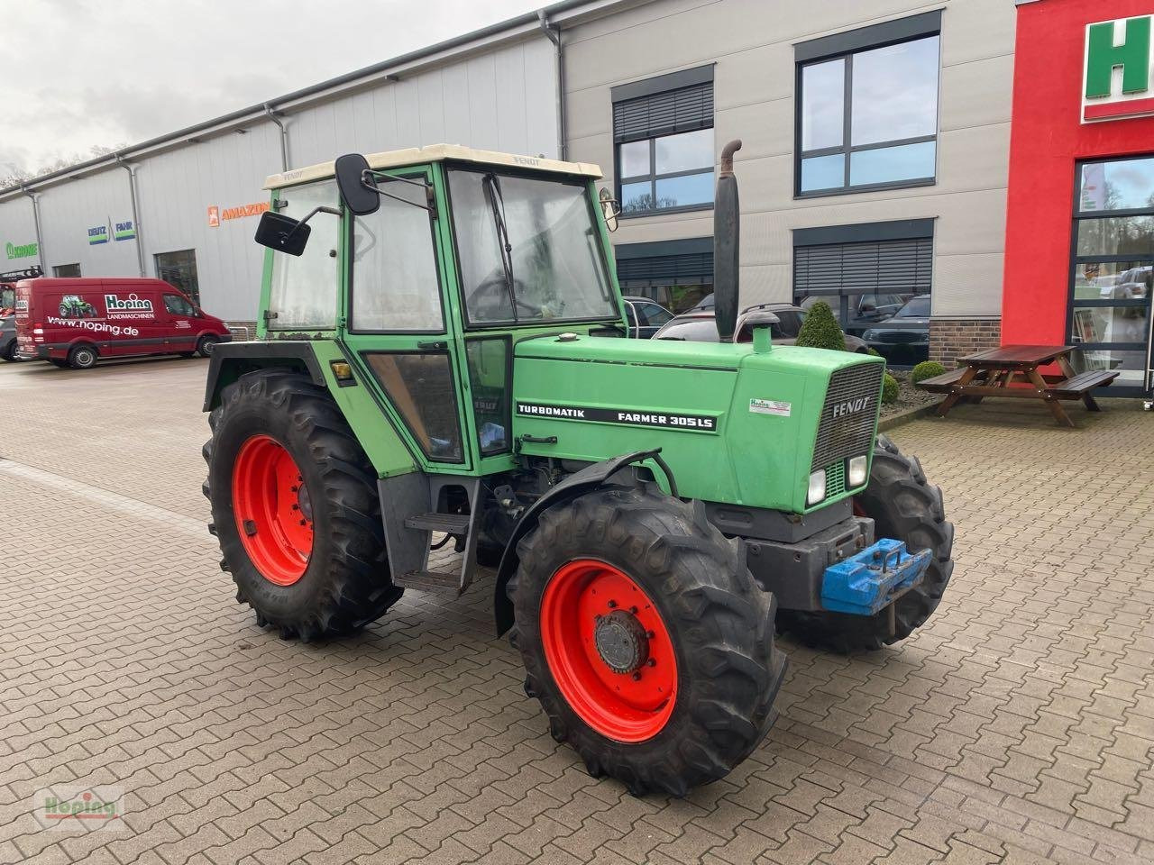 Fendt 305 - Traktor: slika 2 Fendt 305 - Traktor: slika 2