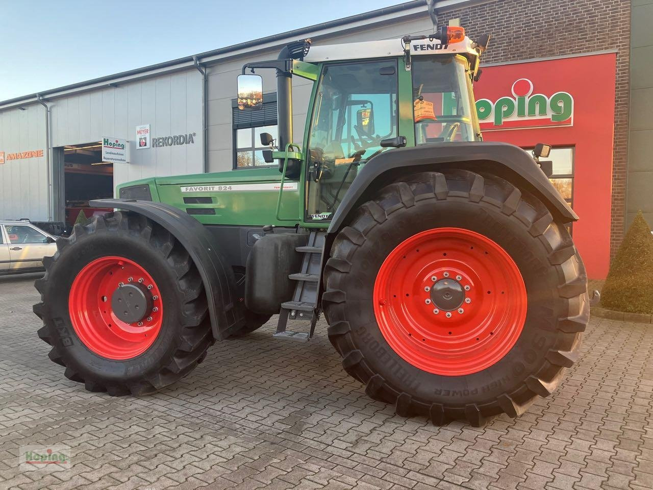 Fendt 824 - Traktor: slika 2 Fendt 824 - Traktor: slika 2