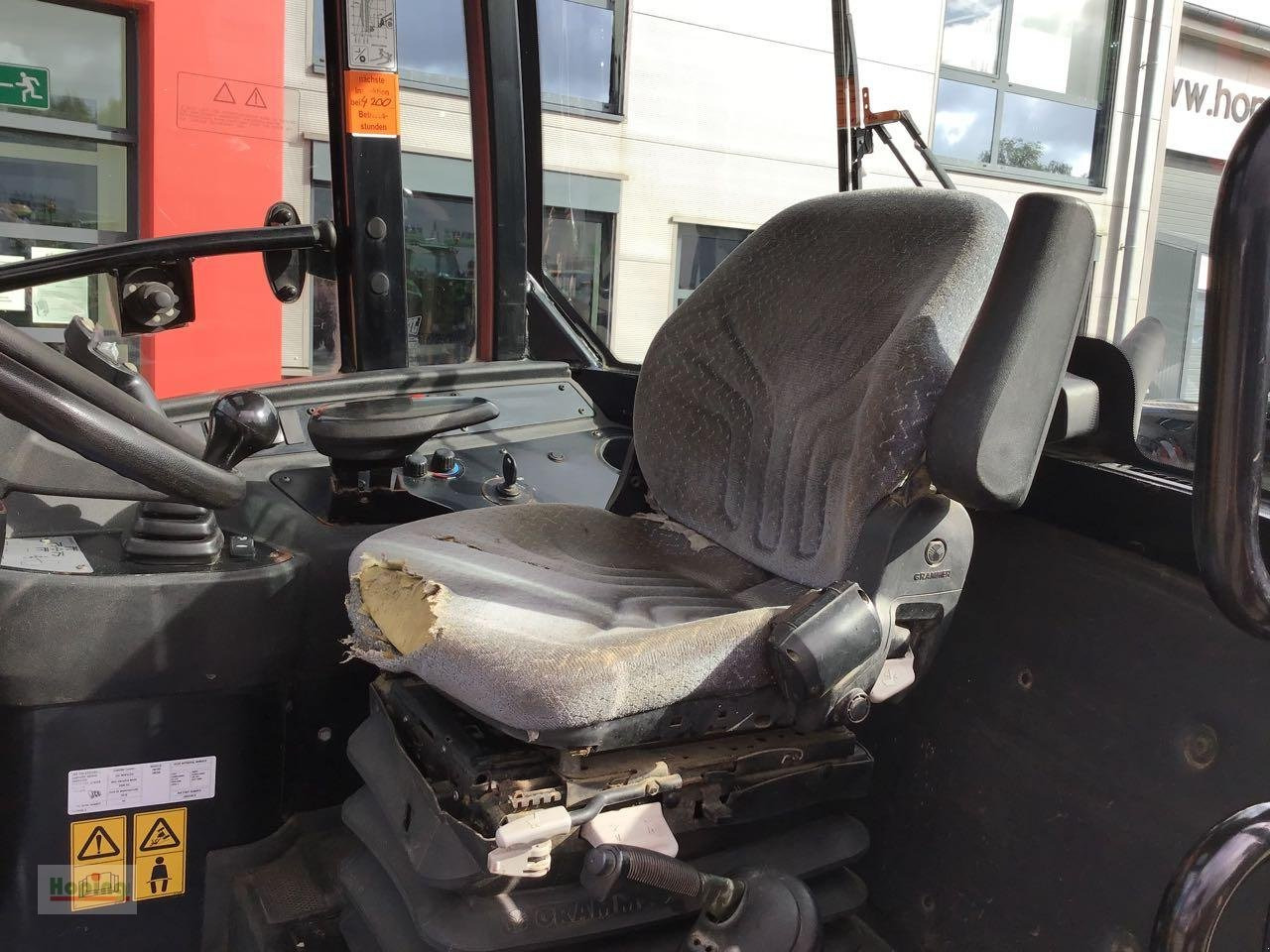 Utovarivač točkaš JCB TM220: slika 8 Utovarivač točkaš JCB TM220: slika 8