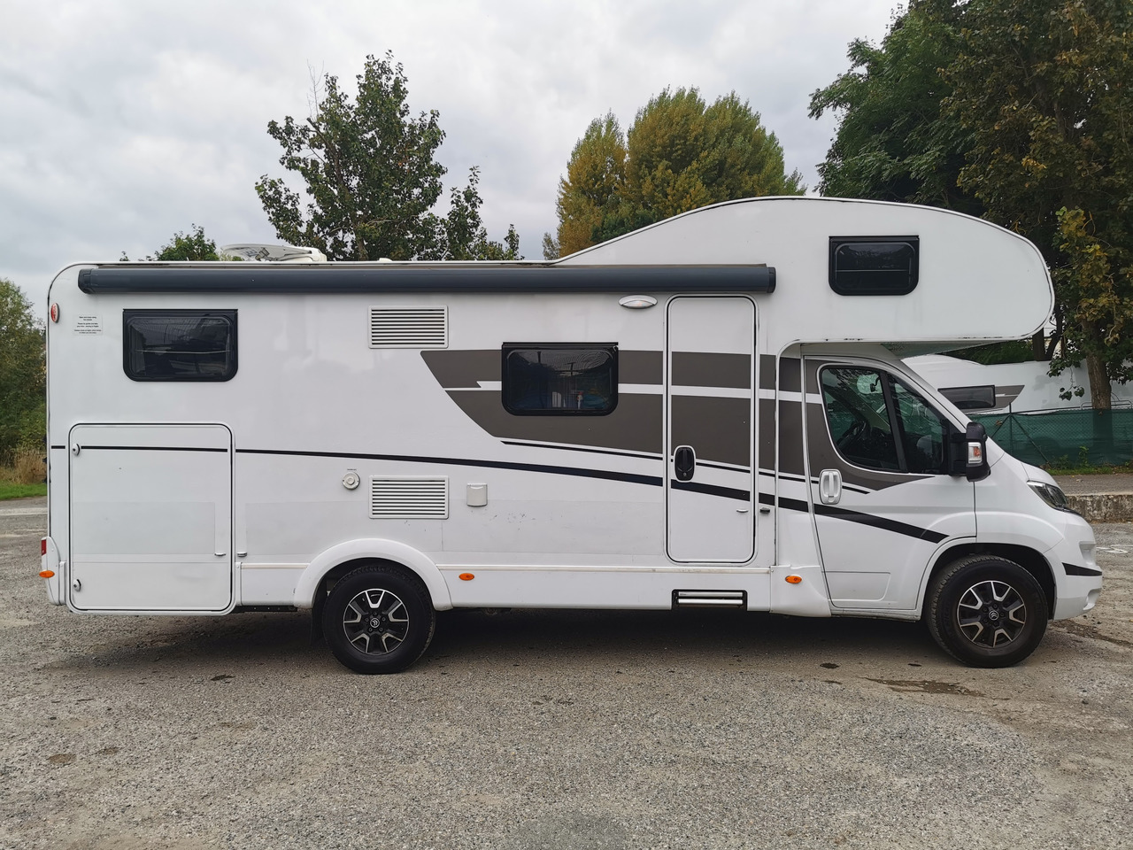 SUNLIGHT A 70 - Alkoven kamper: slika 2 SUNLIGHT A 70 - Alkoven kamper: slika 2