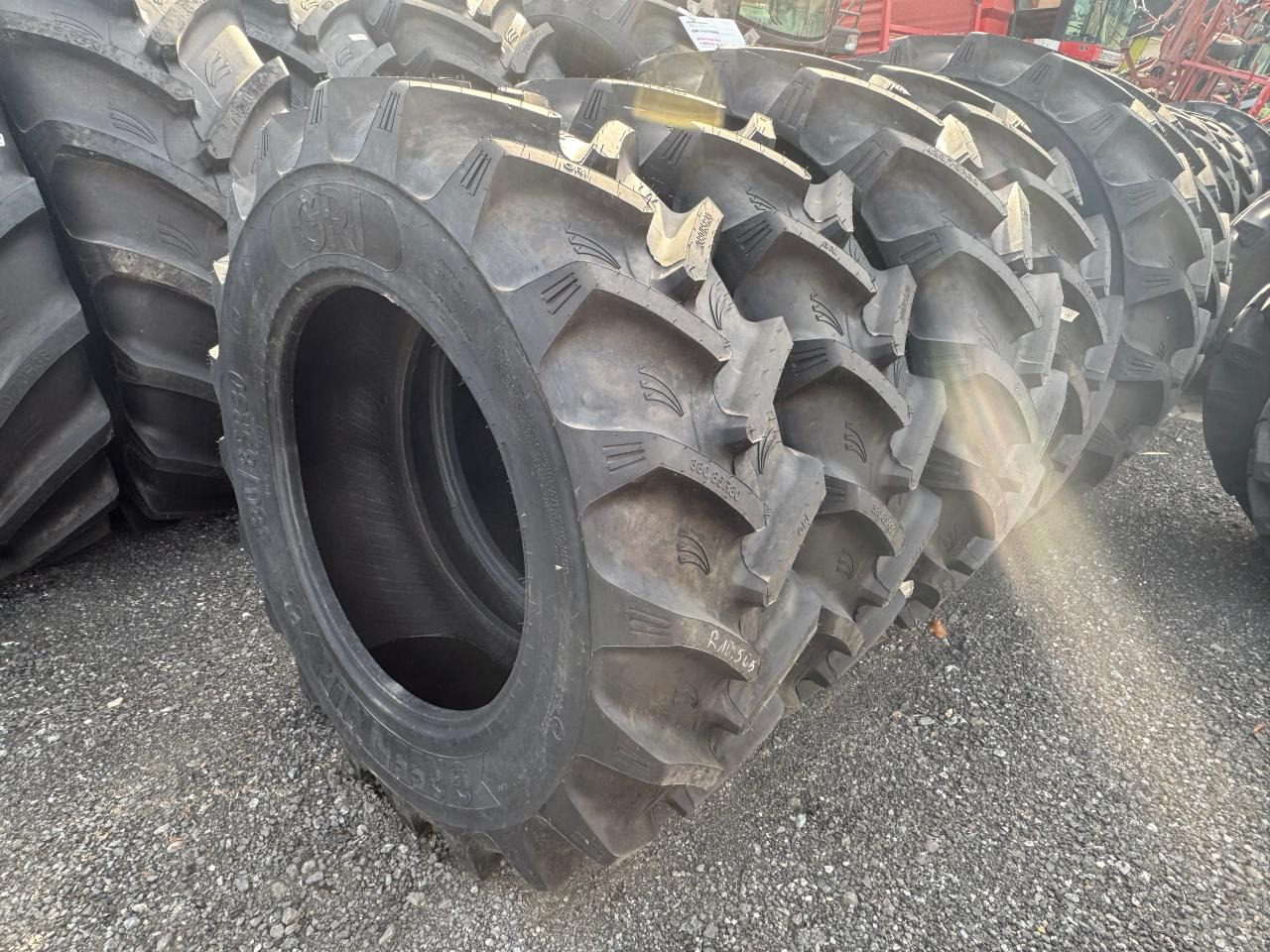 380/85R30 *GRI* - Guma: slika 2 380/85R30 *GRI* - Guma: slika 2
