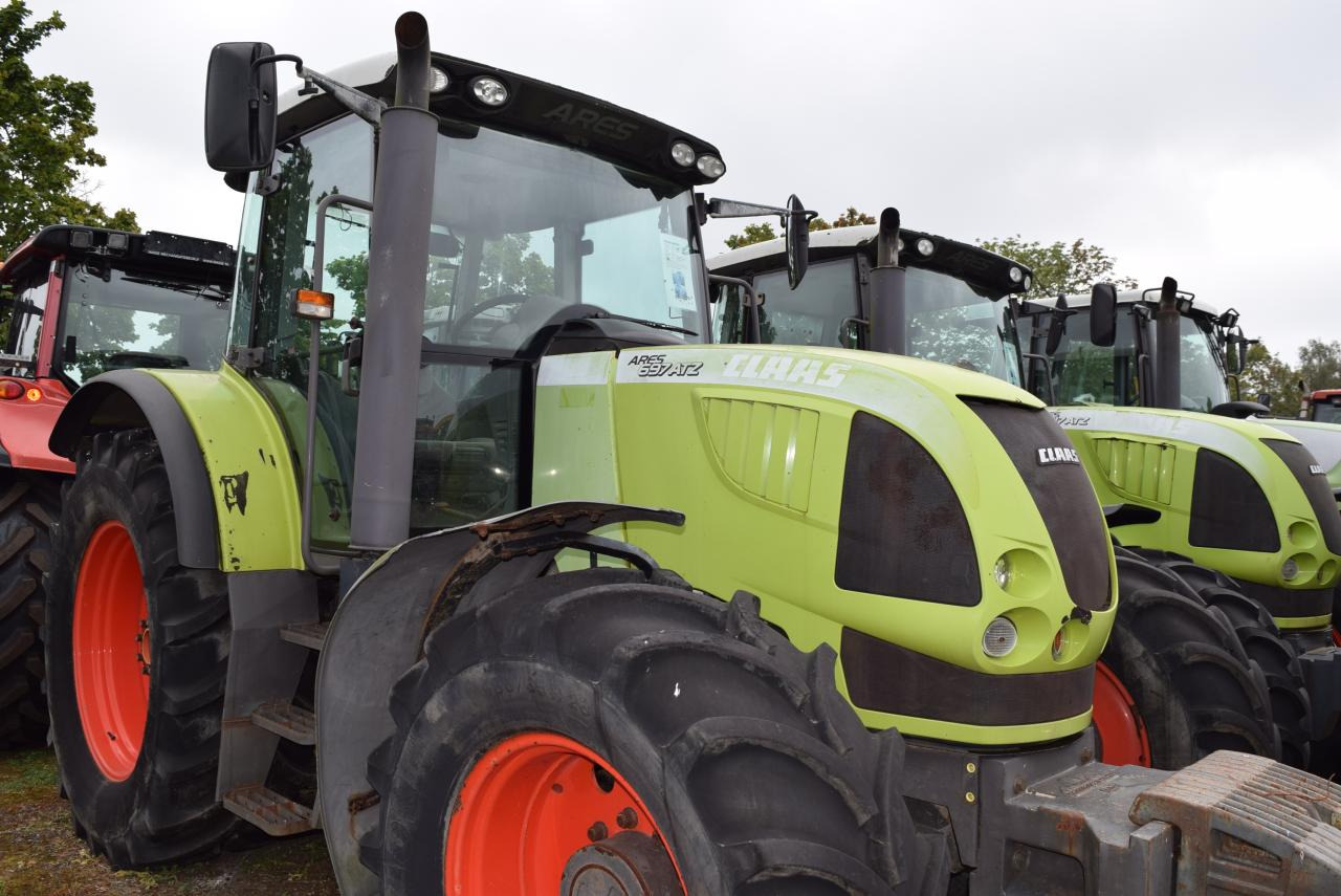 CLAAS Ares 697 ATZ - Traktor: slika 1 CLAAS Ares 697 ATZ - Traktor: slika 1