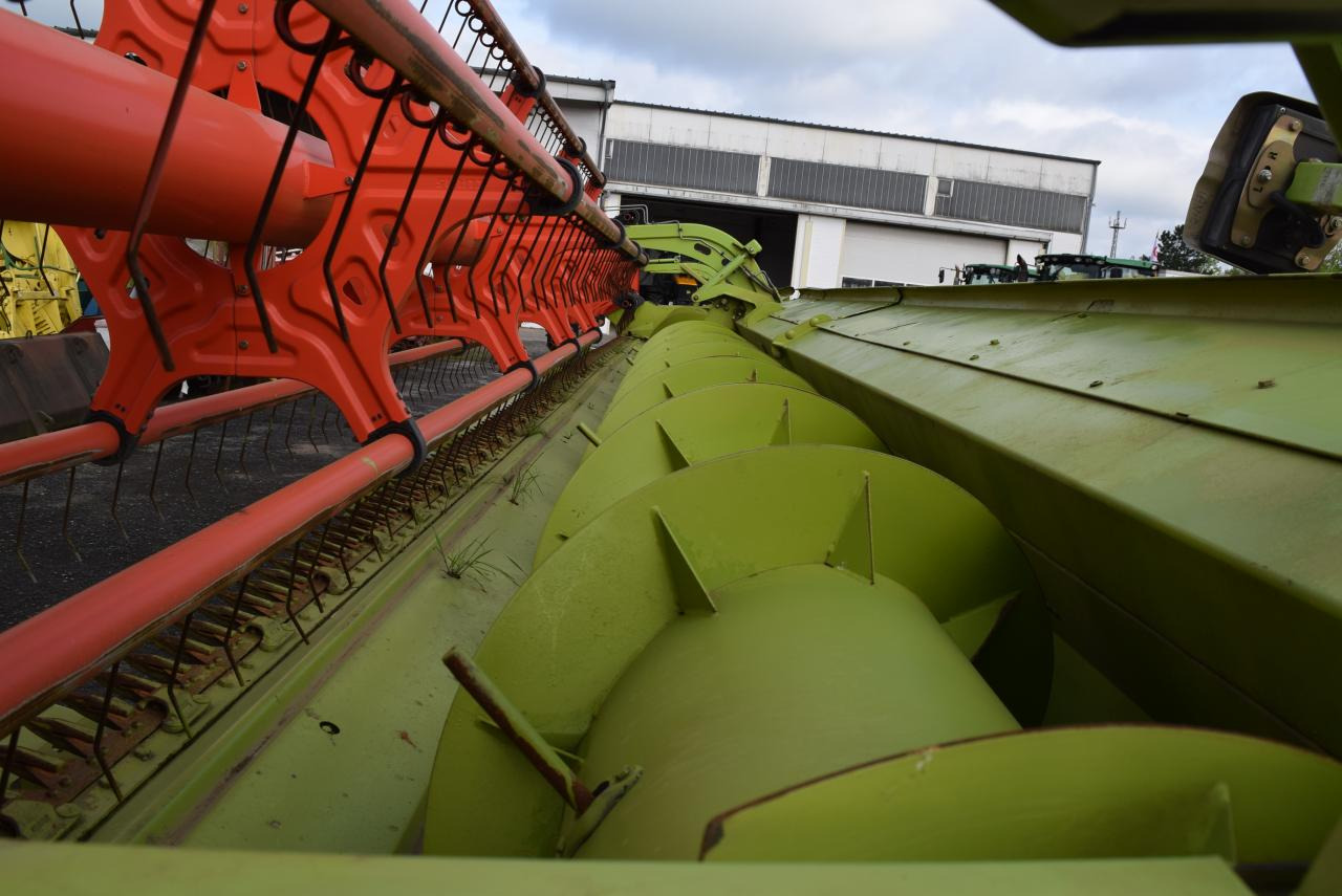 Prednji deo kombajna CLAAS V 1230 Vario *Schneidwerk*: slika 6 Prednji deo kombajna CLAAS V 1230 Vario *Schneidwerk*: slika 6