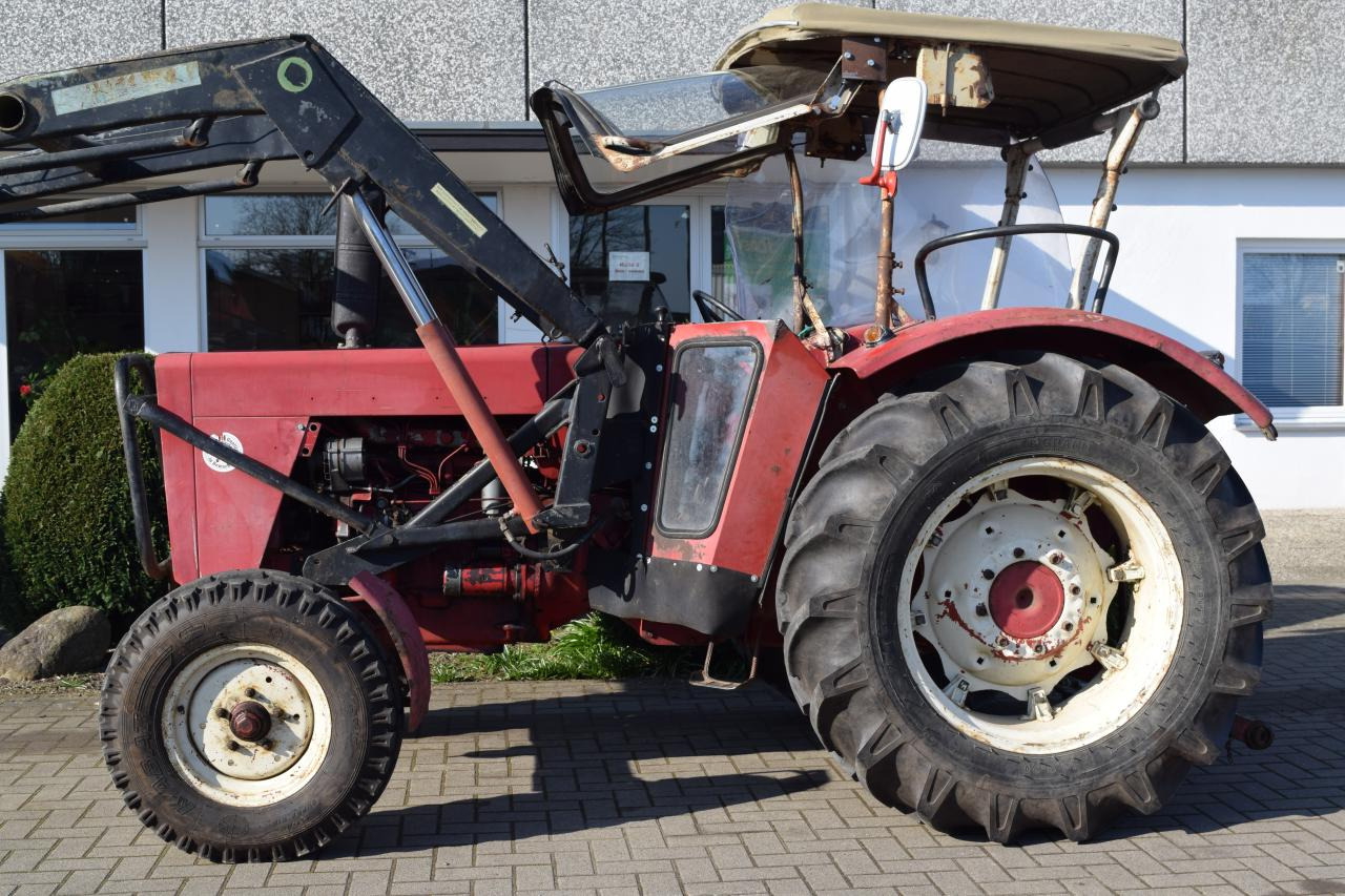 Case-IH 624 - Traktor: slika 3 Case-IH 624 - Traktor: slika 3